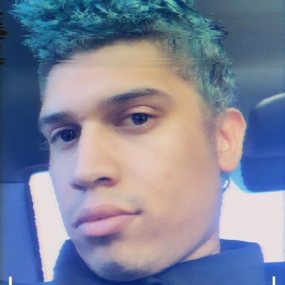 Meet your Posher, Carlos - Picture 1 of 1